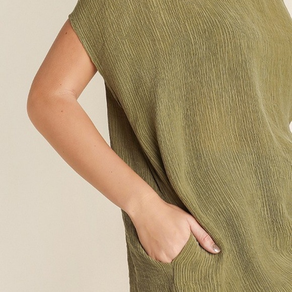 Top - Picture 3 of 4